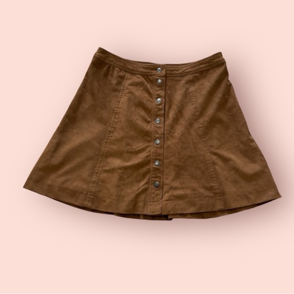 Abercrombie & Fitch New York Mini Skirt Sz 4 Faux Suede Brown A Line Snap‎ Front - Picture 1 of 3